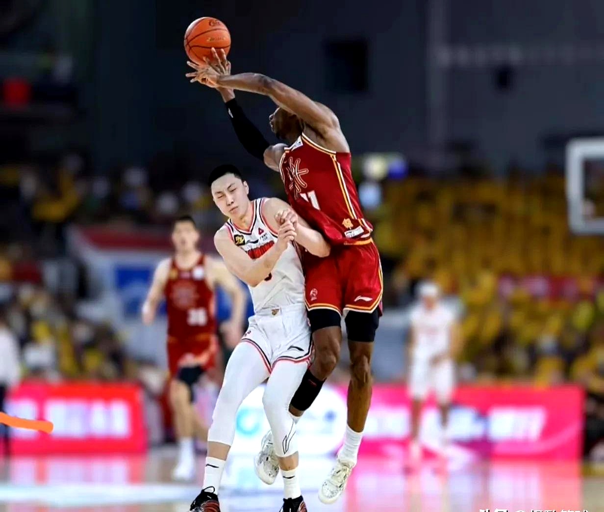 爱游戏官网入口-国际比赛日CBA常规赛焦点战，底特律活塞刷新队史纪录，更衣室稳定，赛季目标并未改变的简单介绍