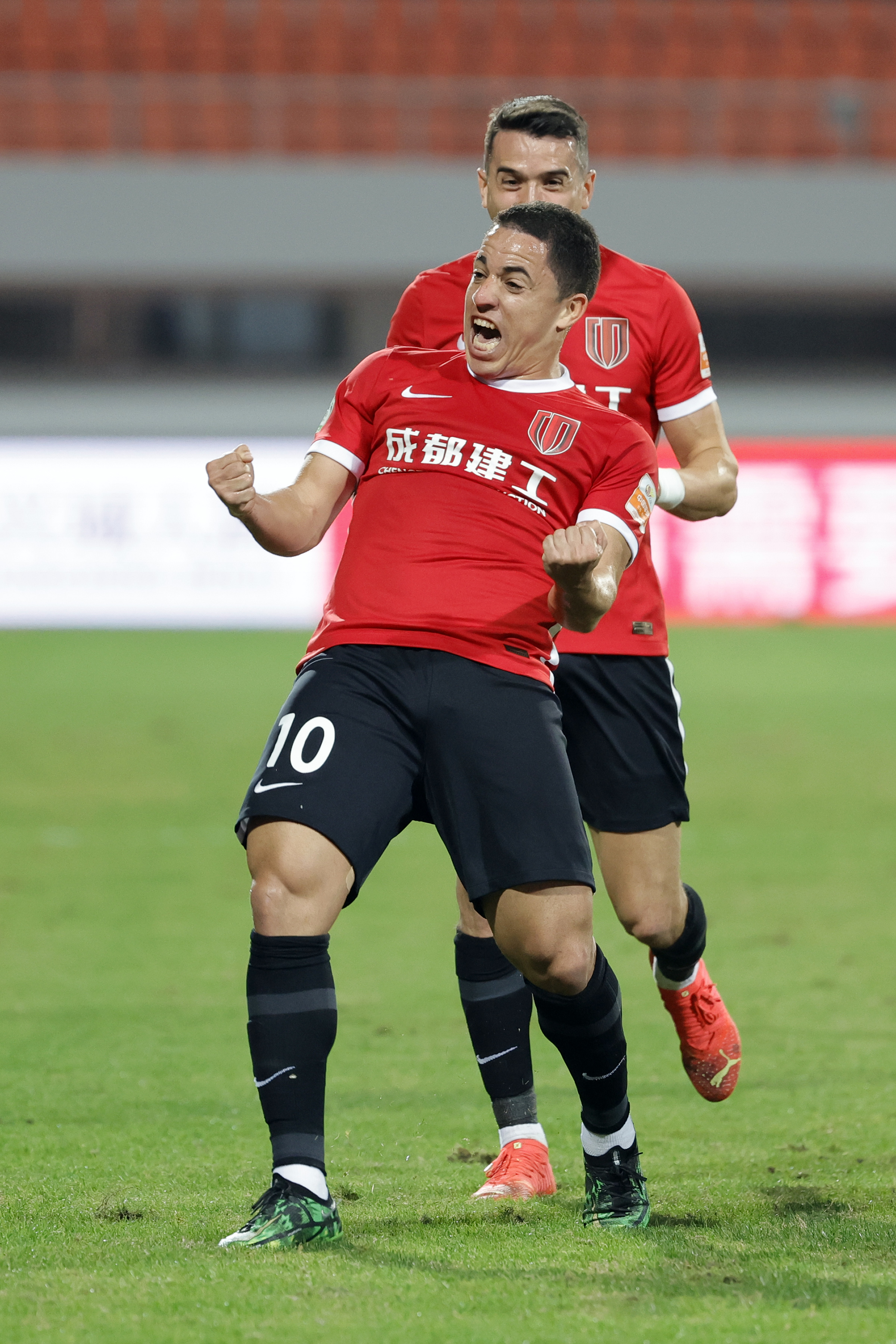 包含今晨成都蓉城回应争议——中超节点到来,信心回归,球队文化再被提及的词条 包含今晨成都蓉城回应争议——中超节点到来,信心回归,球队文化再被提及的词条