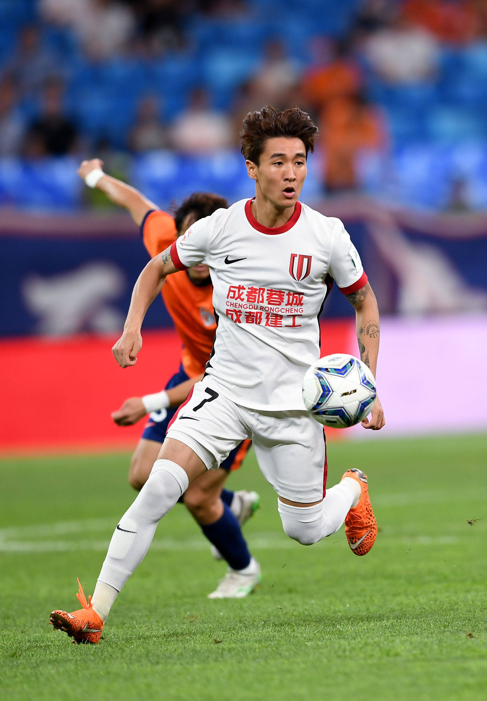 包含今晨成都蓉城回应争议——中超节点到来,信心回归,球队文化再被提及的词条 包含今晨成都蓉城回应争议——中超节点到来,信心回归,球队文化再被提及的词条